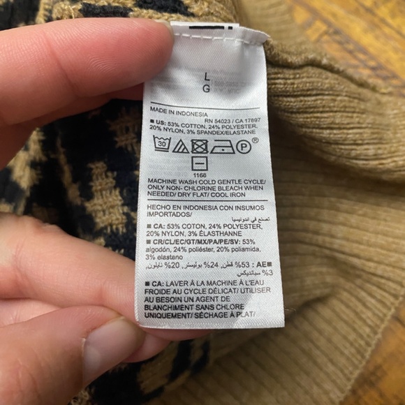 Old Navy Animal Print Sweater Dress - Picture 7 of 10